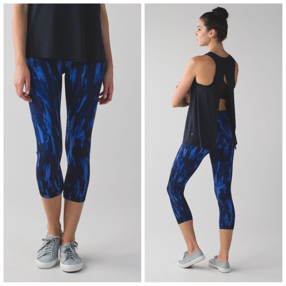 Lululuemon Wunder Under Crop Women's Size 8 Exercise Leggings Tights W6H01S Blue - Picture 1 of 11
